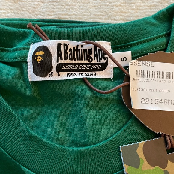 SOLD BAPE Green Camo Shark T-Shirt - Picture 3 of 11